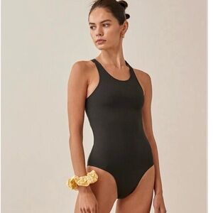 Reformation Lindsay Ecostretch Bodysuit Black Bodysuit - Small - EUC